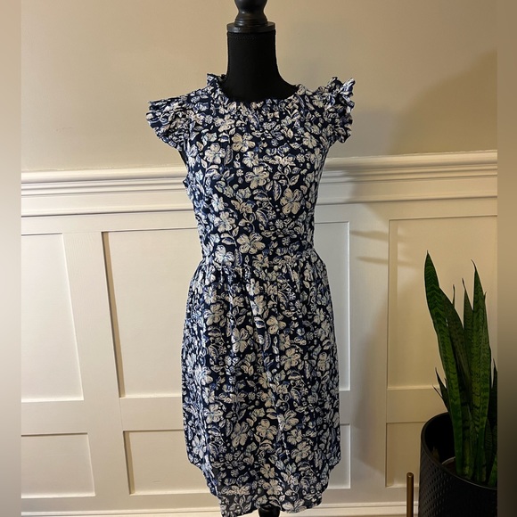 Vineyard Vines Dresses & Skirts - Vineyard Vines floral dress